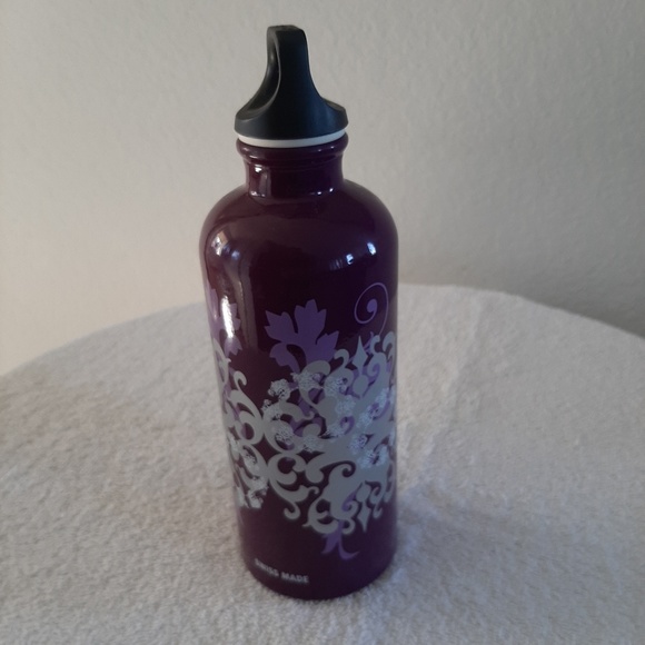 Purple SIGG Water Bottle .6L Eclectic Pattern - Picture 3 of 8